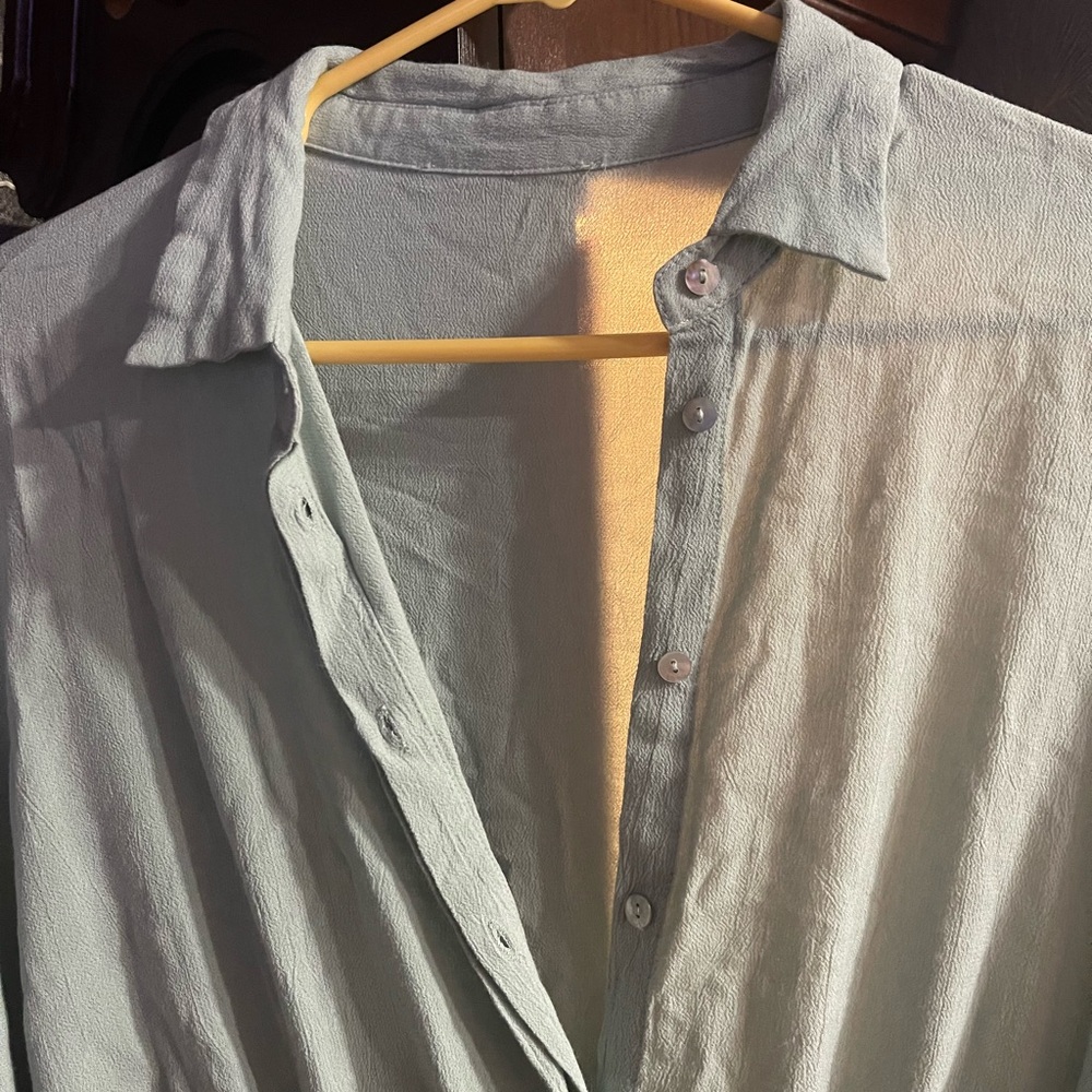 Unknown brand beautiful color. Sinch waist collar with button down front